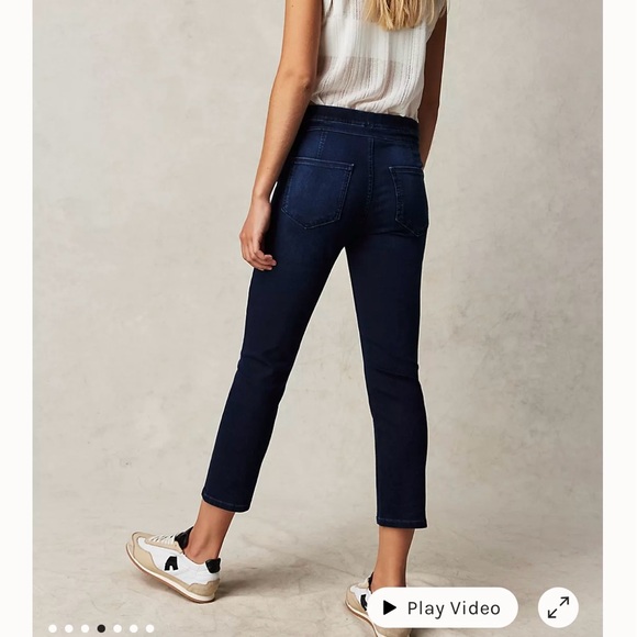 We The Free Free People Cropped Blue Jeans Denim Size Small - Picture 4 of 9